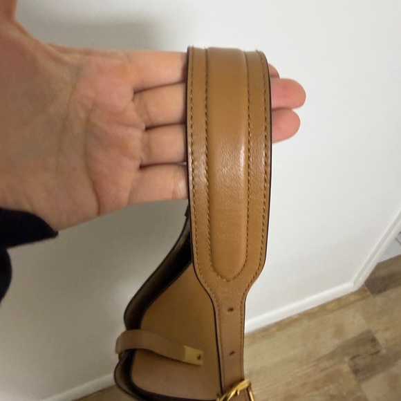 Polo Ralph Lauren
Polo Id Calfskin Large Shoulder Bag - Picture 6 of 13